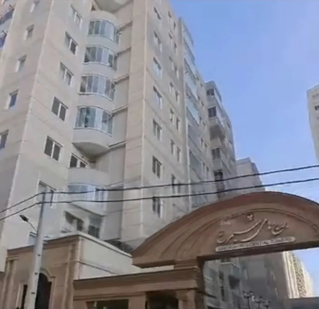 مجتمع سیمرغ ، ولیعصر جنوبی.