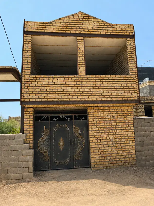 خانه ویلایی نیمه ساز