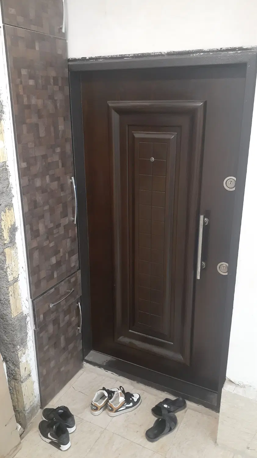 اجاره آپارتمان ۹۰ متری مرکز شهر ۲۲ بهمن طبقه سوم