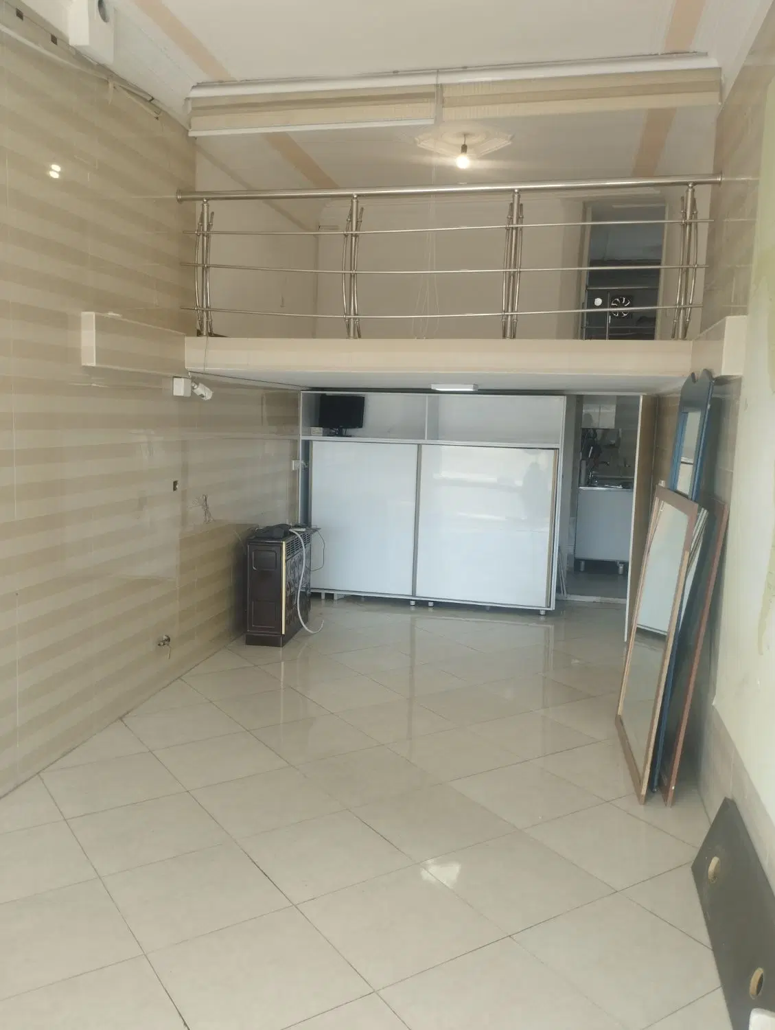 مغازه بهر خیابان حافظ