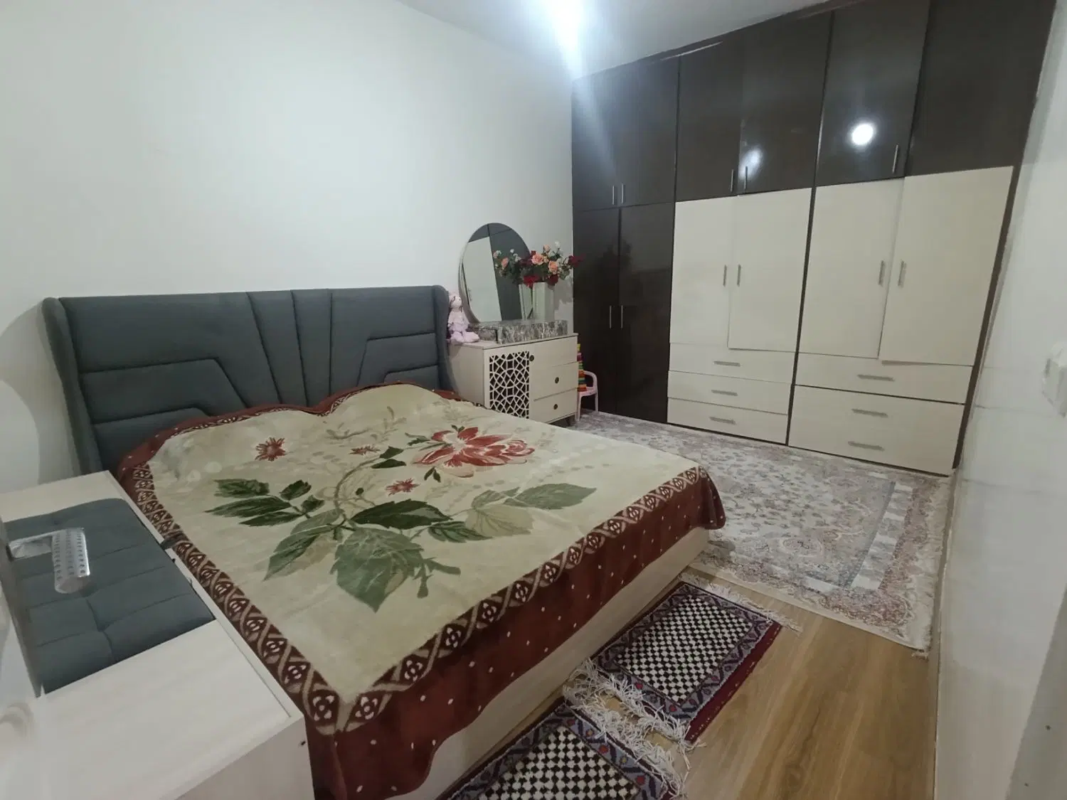 حیاط عباسی  ایستگاه حاج هاشم ۸۳ متر
