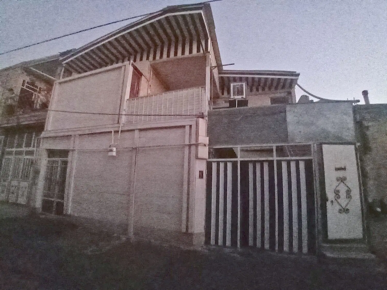 خانه دو طبقه ناصردین