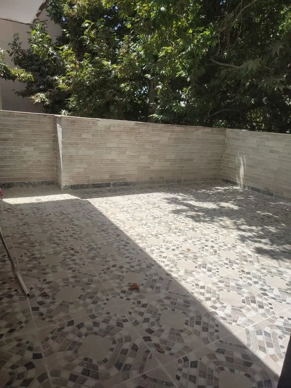 اجاره طبقه بالا  دو خوابه تازه بازسازی شده
