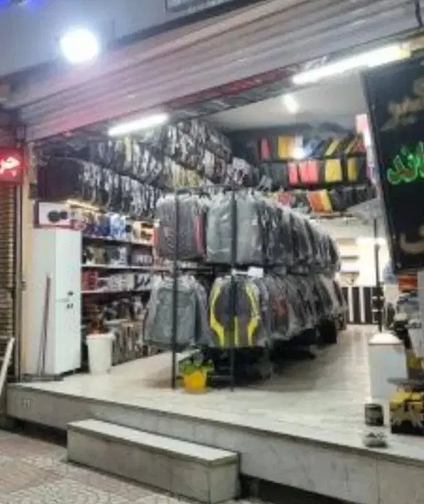 80متر مغازه     بر6متری      لوکیشن بینظیر