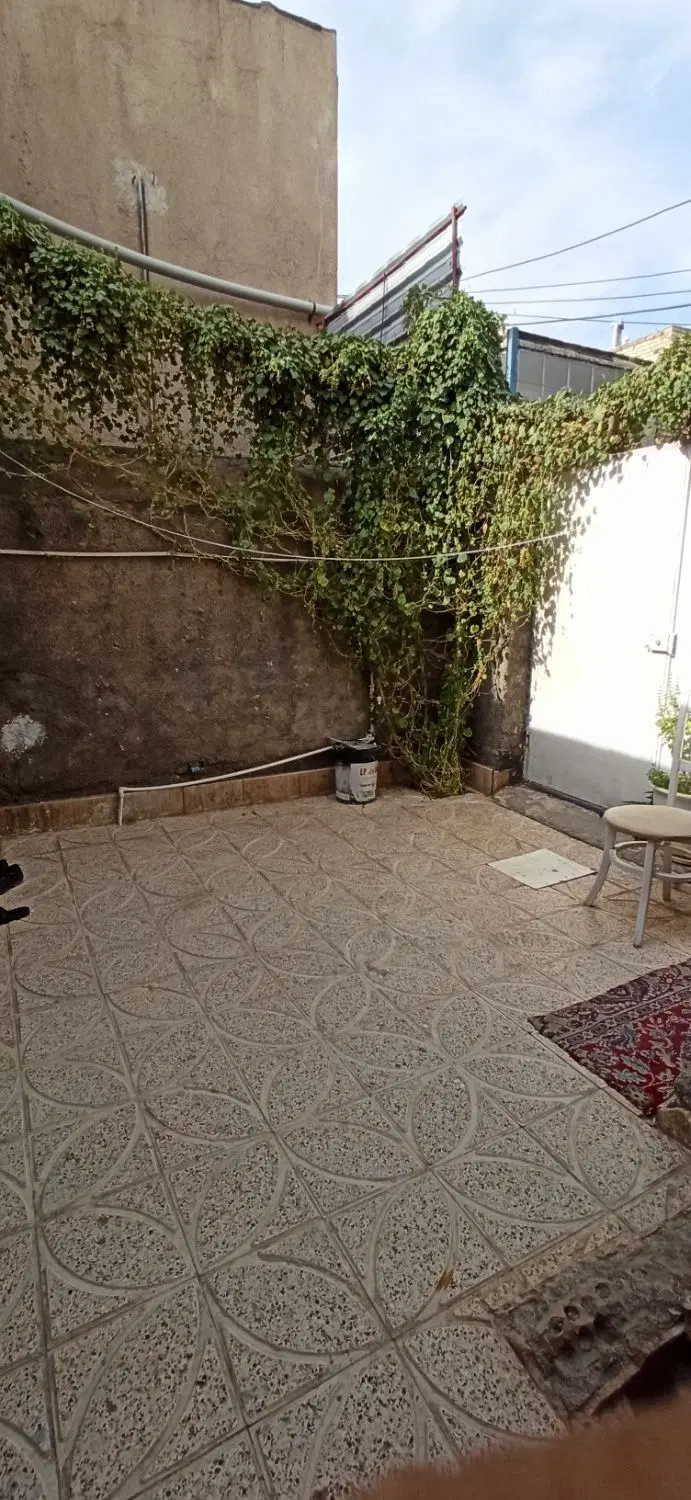 ویلای صدمتری نزدیک میدان هفت خوان شاهنامه