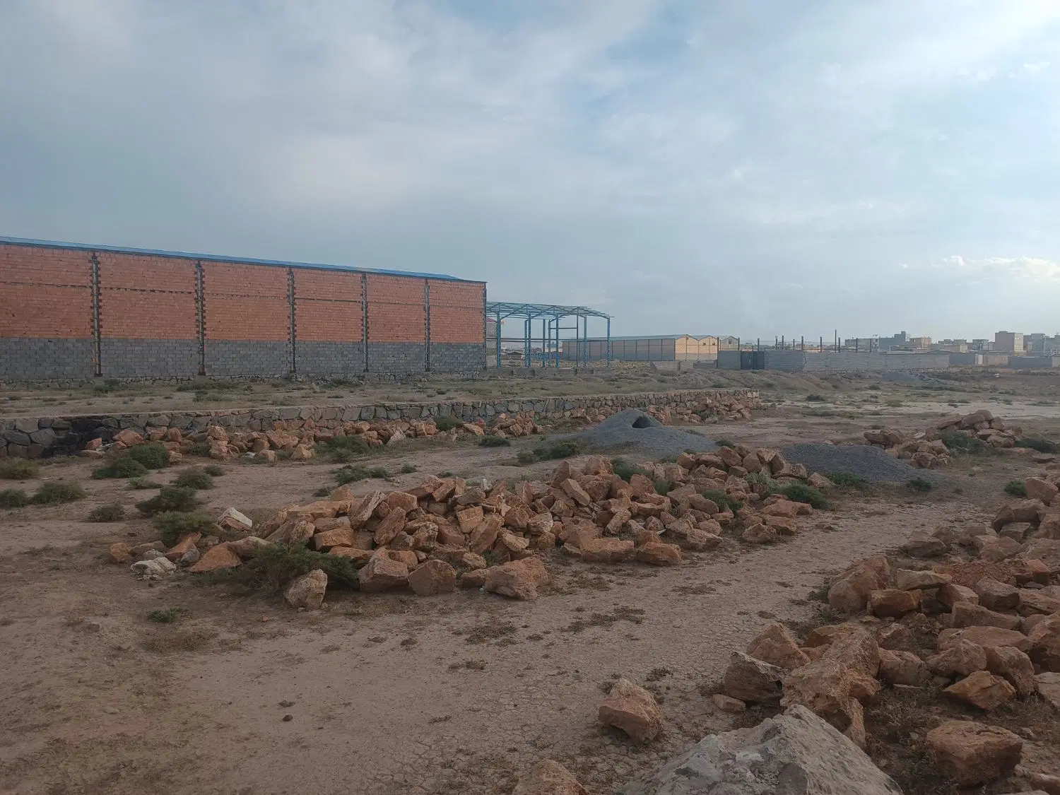 زمین385متری مناسب کارگاه و سالن در باغمعروف