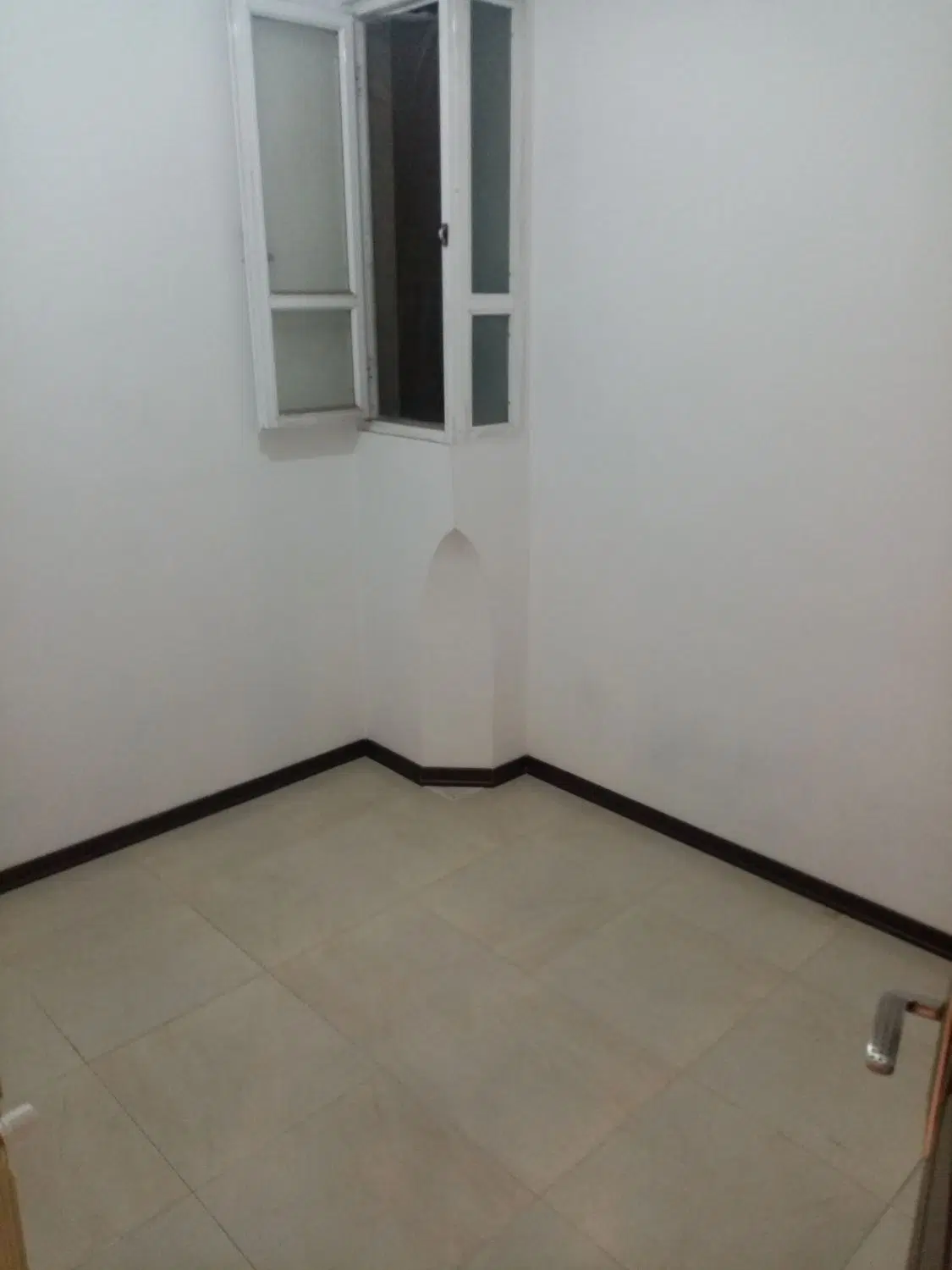 85متر2خوابه فول امکانات زیر قیمت 11ساله