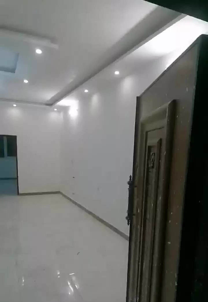 آپارتمان 85متری فروشی  شهرک حجت توس 43