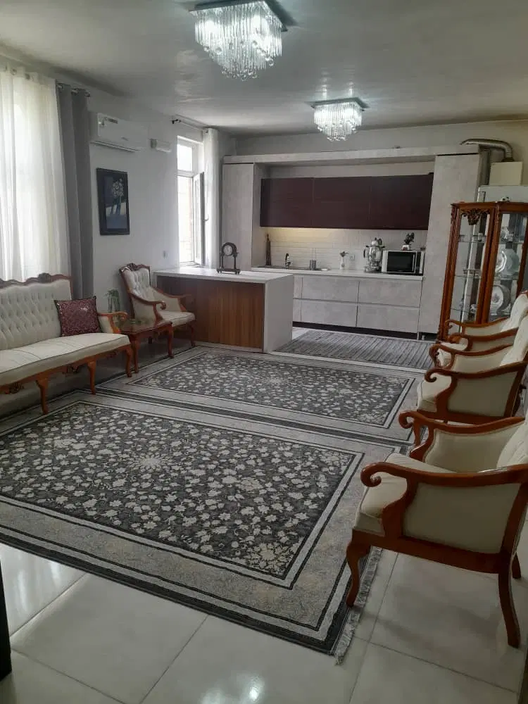 خانه دو طبقه حسین آباد