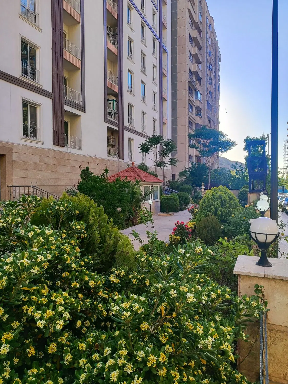 160متر آپارتمان 3خوابه بام تهران