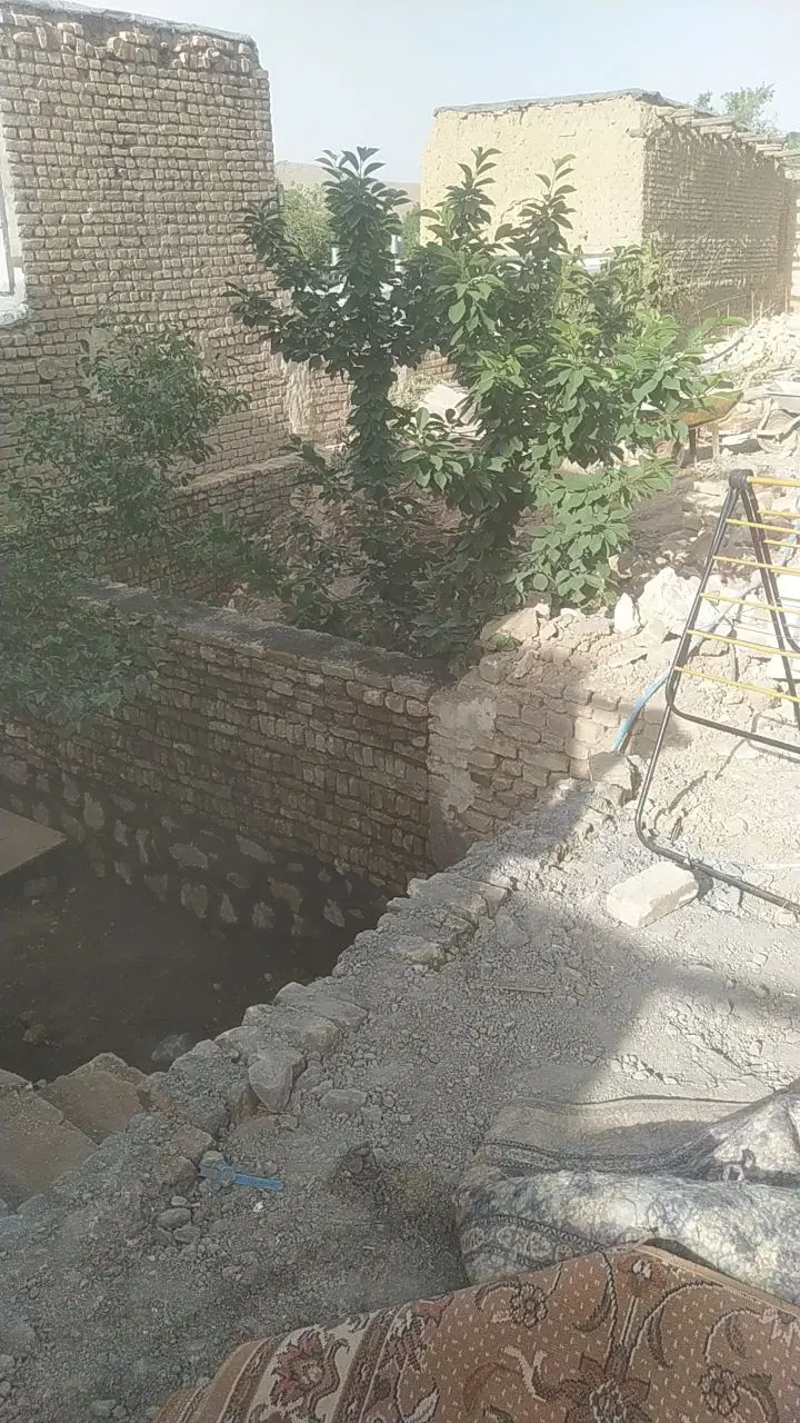 زمین فروشی