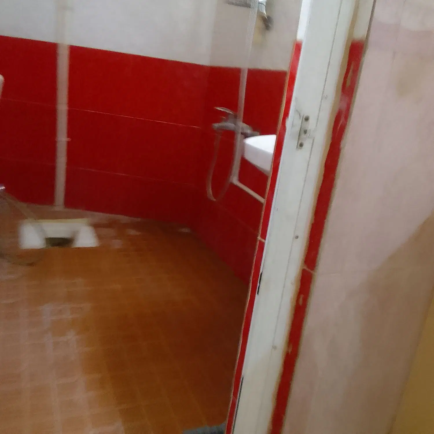 یک واحد مسکونی مستقل اجاره داده میشود