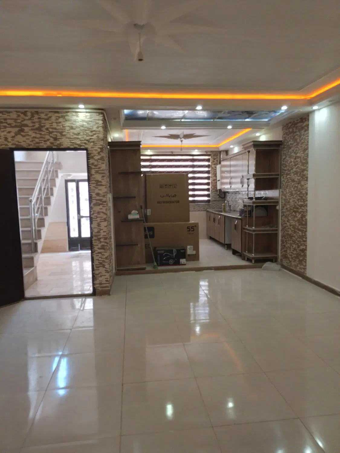 گاوخانه ۹۳متری