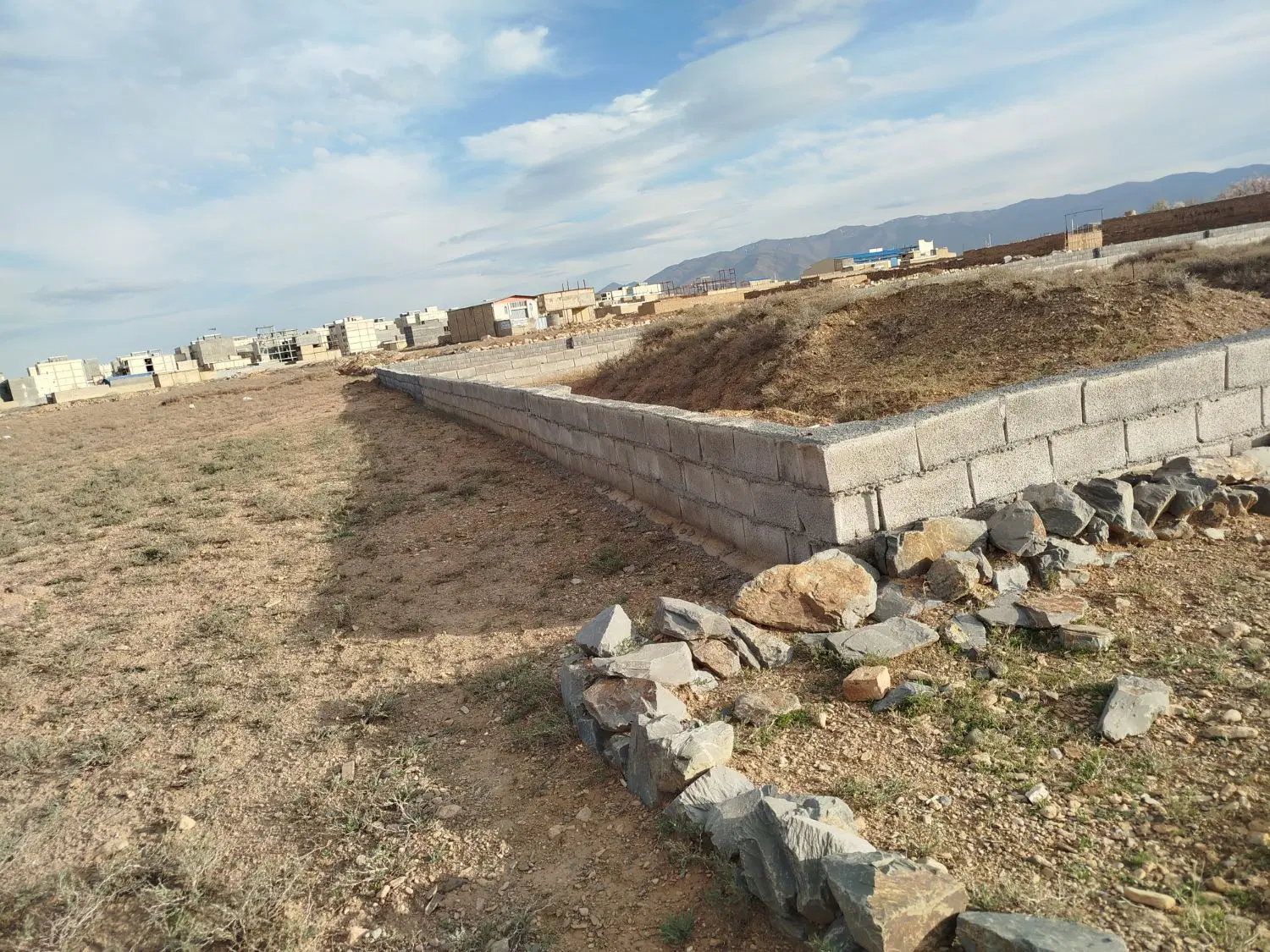 زمین فروشی گاوخانه