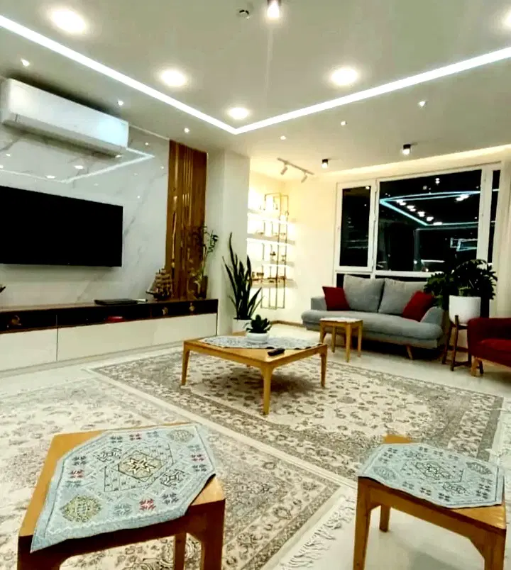ویوخدا_طبقه6_خَفَن_پنجره قدی_Fullنزدیک استخرکارا