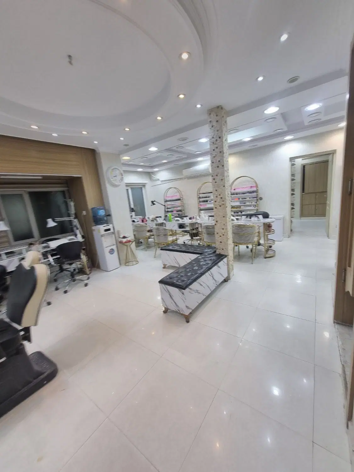 اجاره میز ناخن