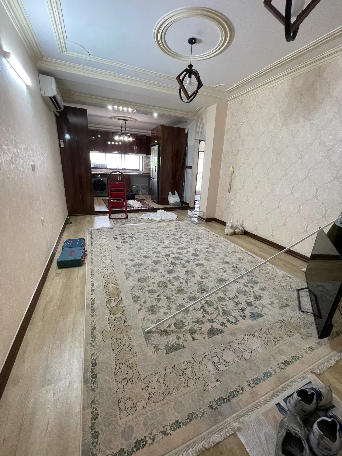 فروش واحد۷۰متری بازسازی کامل سبزمیدان