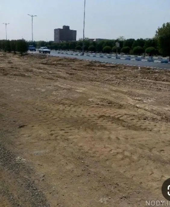 زمین مناسب ملی نبست