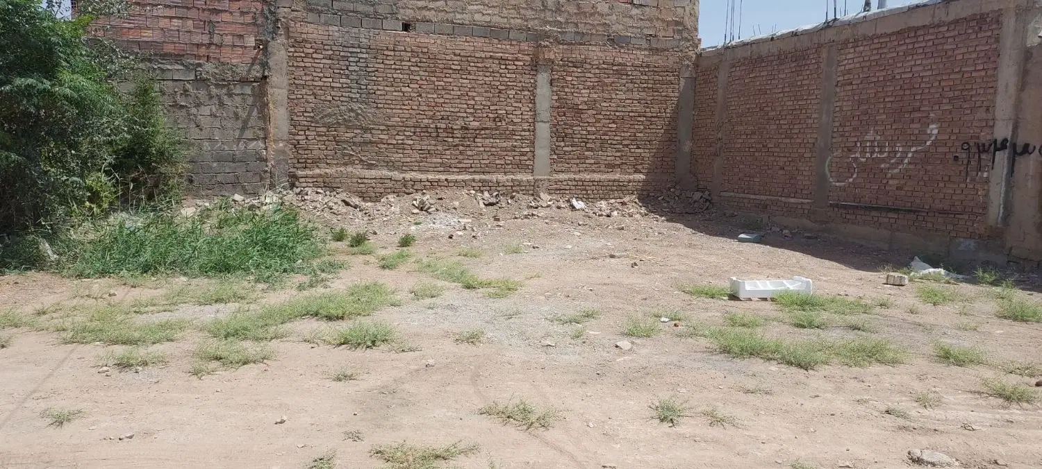 زمین فروشی