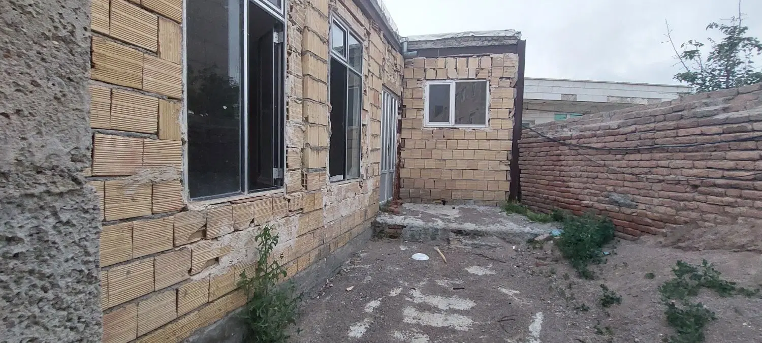 خانه نیمه کاره مناسب انبار