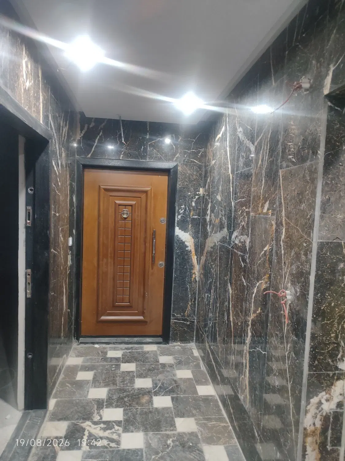 آپارتمان نوساز سه راه تقی آباد