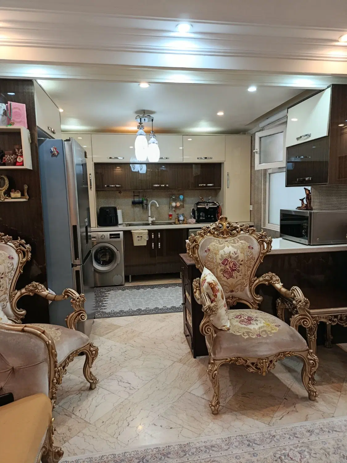 آپارتمان 73متر 2خواب فول_ خ ششم «بمب سرمایه گذاری»