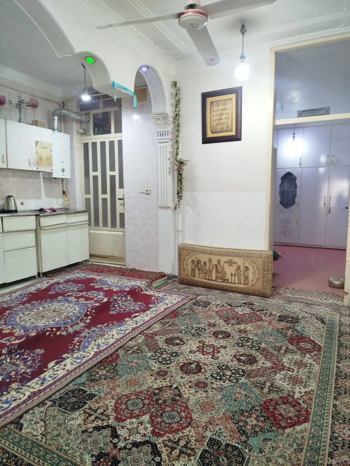 خانه دوطبقه در شبیشه