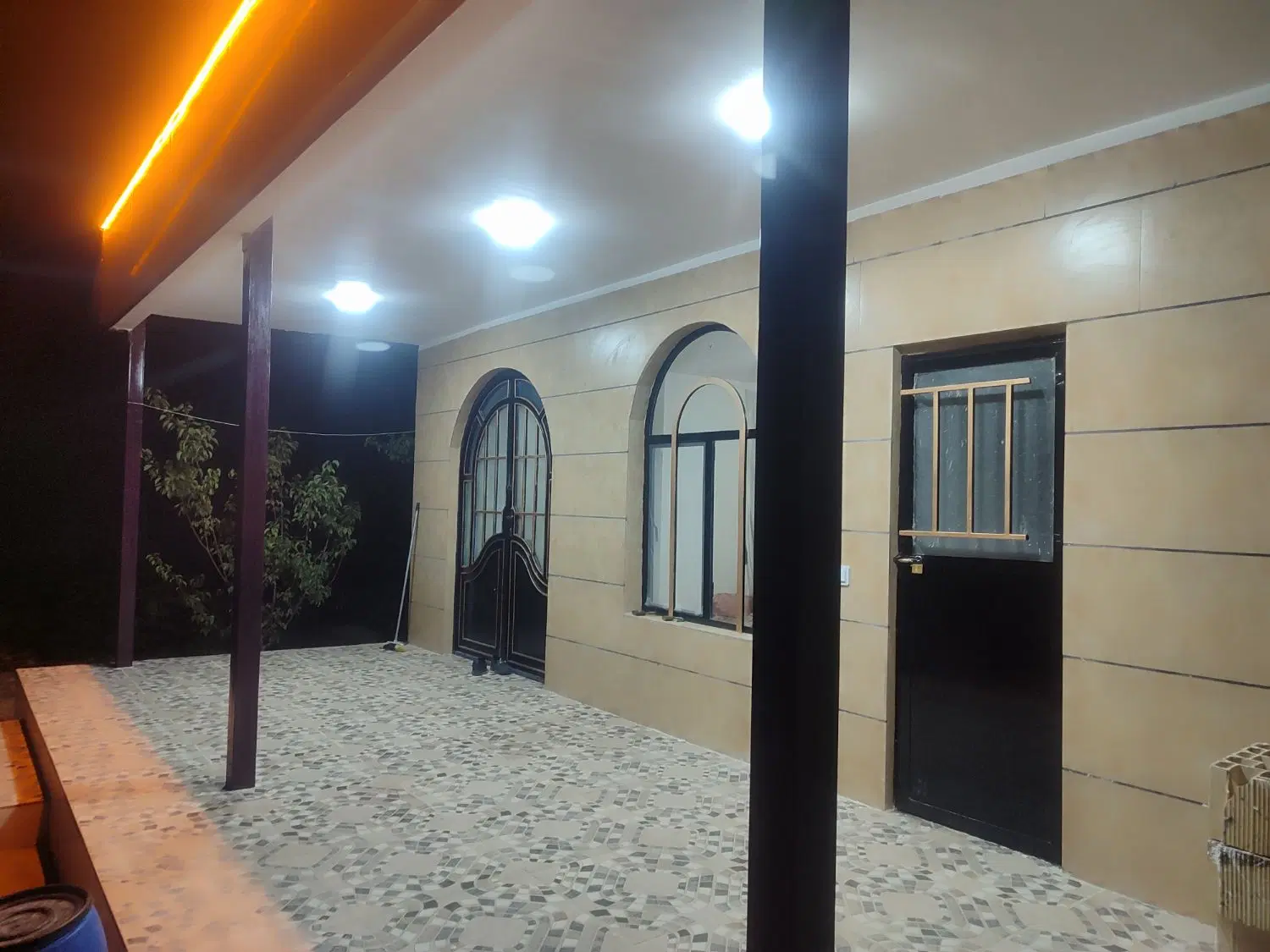 باغ ویلایی در ۵ کیلومتری شهر در قره آغاج کوه