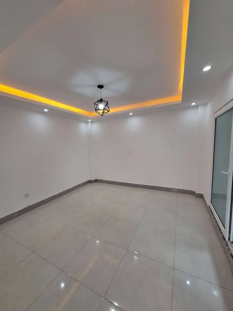 ویلاباغ۴۴۰متری معاوضه انواع خودرو