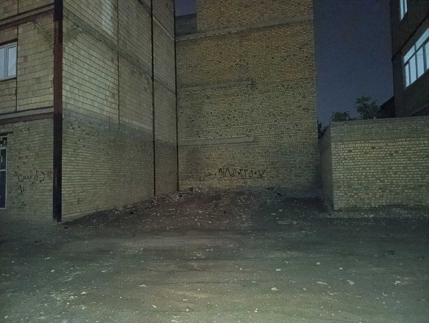 زمین عادی فروشی