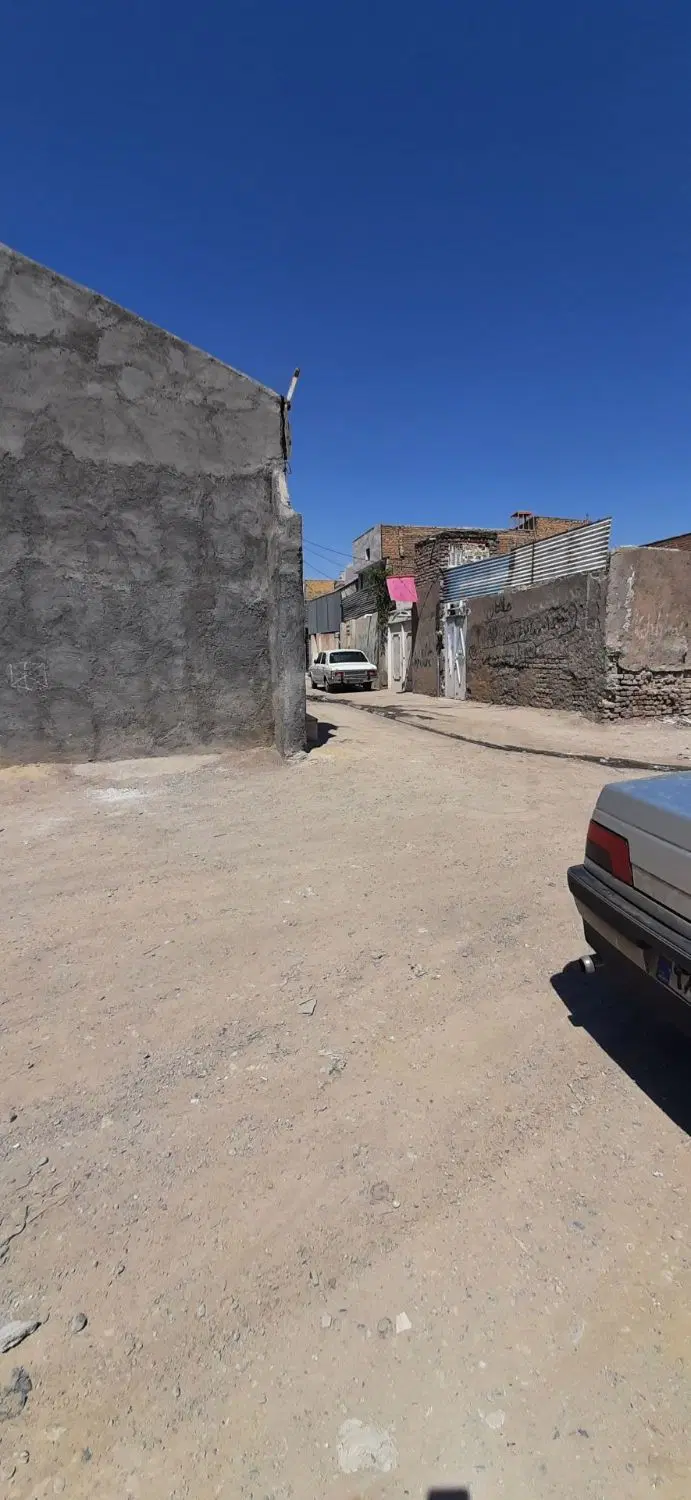 زمین ۵۴ متری پورسینا