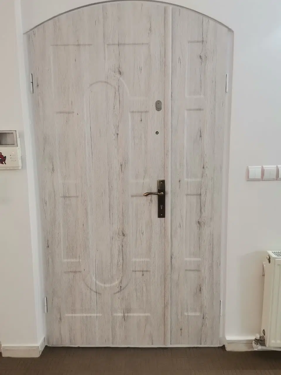برونسی همکف ۷۰متر