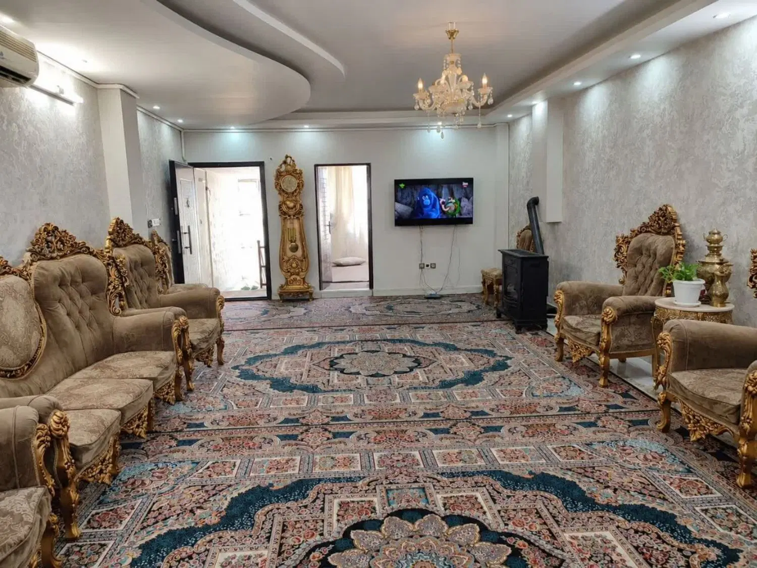 ۱۰۷ متر آپارتمان یک‌واحدی، لوکیشن خوب،اجاره مناسب