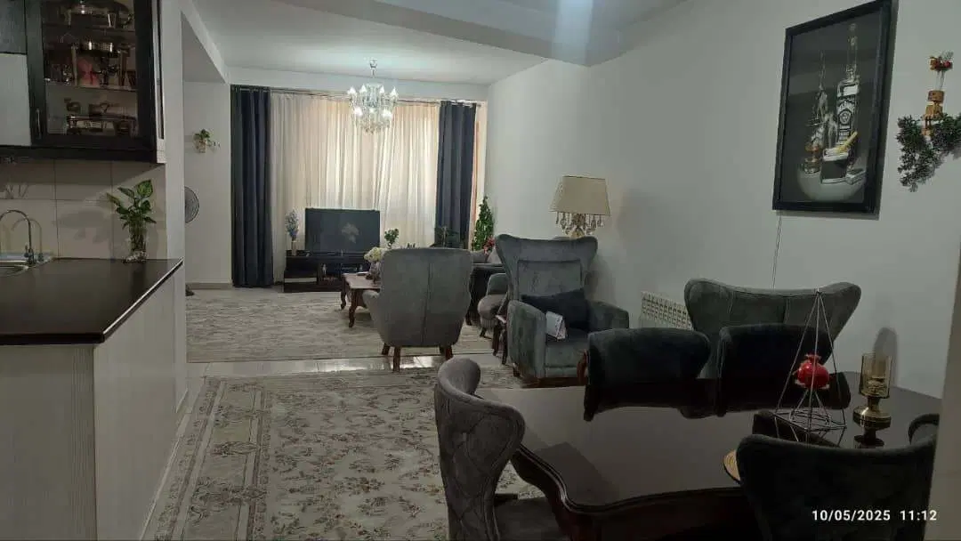آپارتمان غرق نور ایثار فاز۳