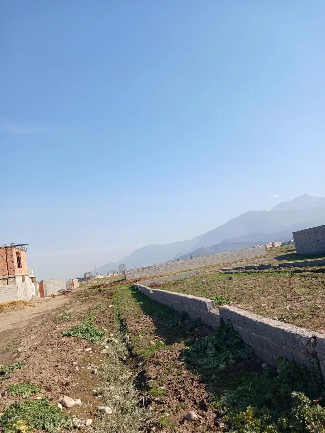 زمین مسکونی ۲۰متری آیت