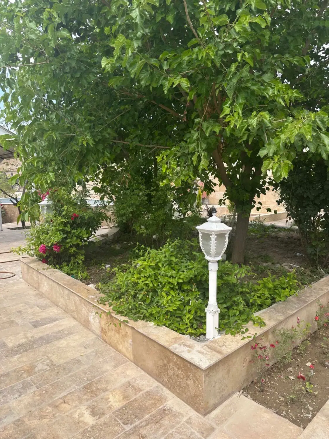 باغ ۱۰۰۰متری حاشیه شاهنامه ۳۶