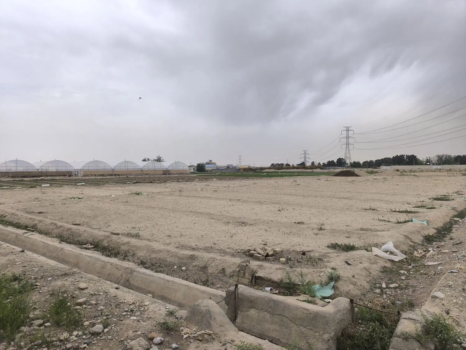 زمین زراعی کشاورزی 2580 دارای 1ساعت آب موتور