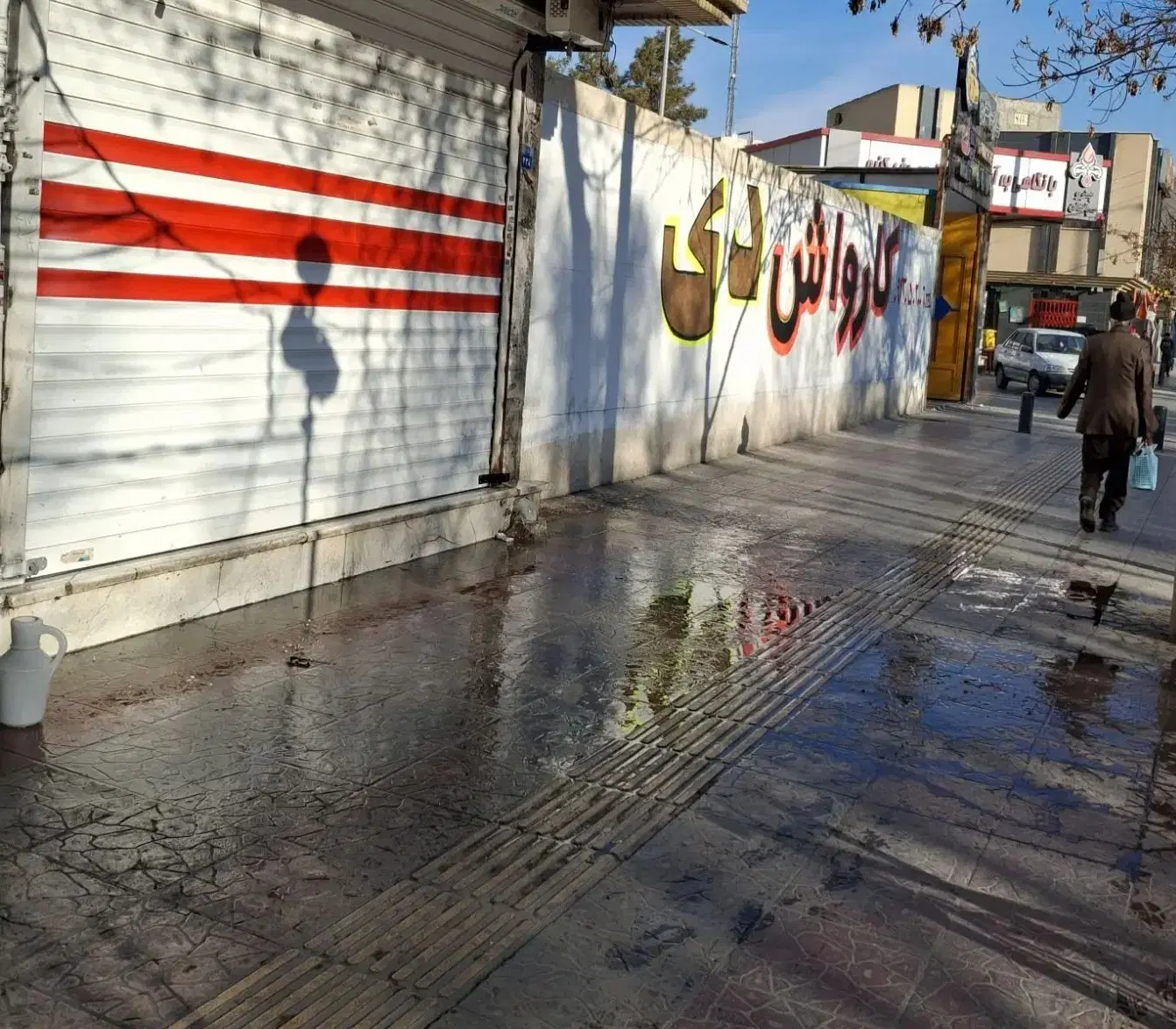 مغازه تجاری برخیابان اصلی رباط سند تکبرگ بعد باهنر