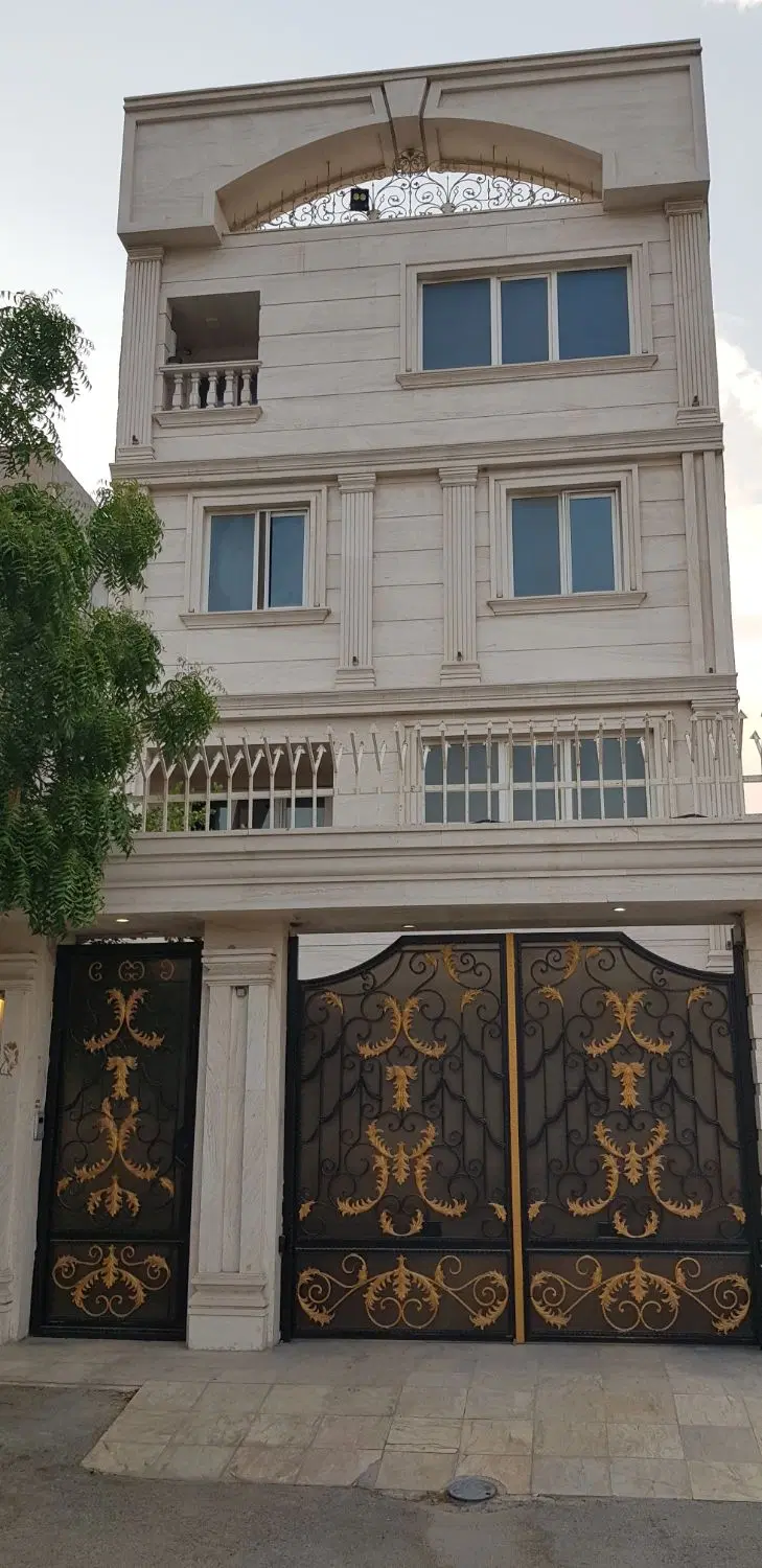 فروش ویلایی سه طبقه