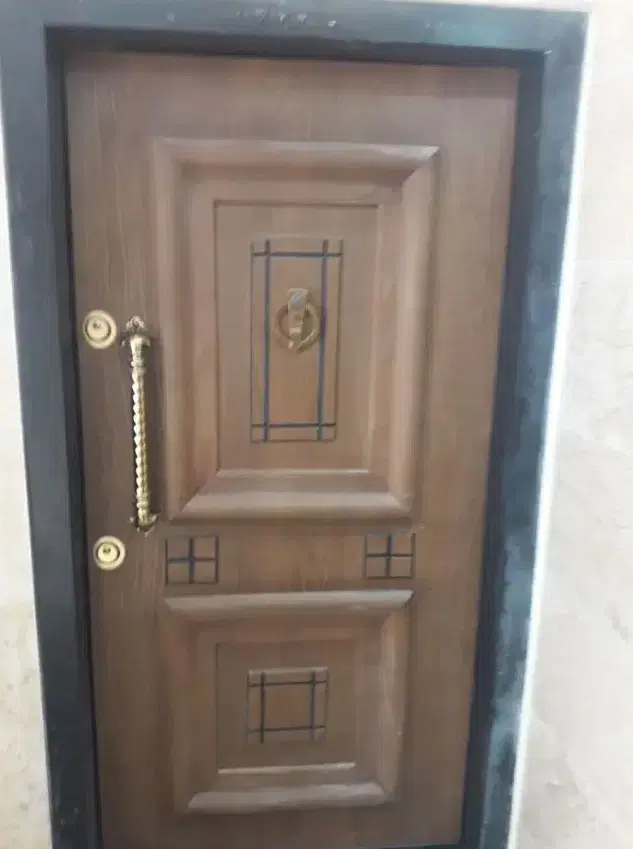 واحد ۱۰۰ متری طبقه اول کلید اول