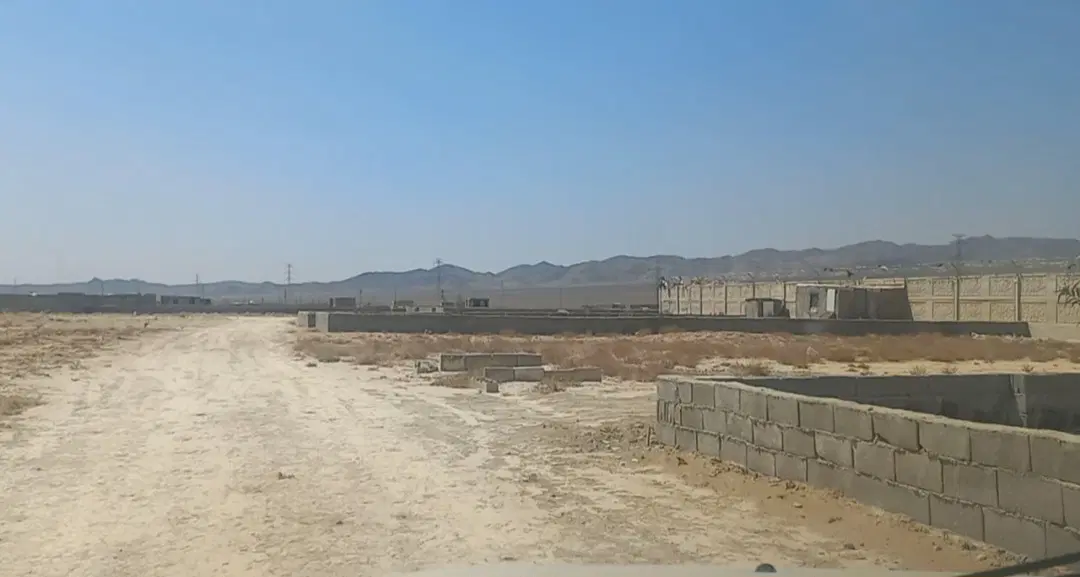 زمین ارغش اباد