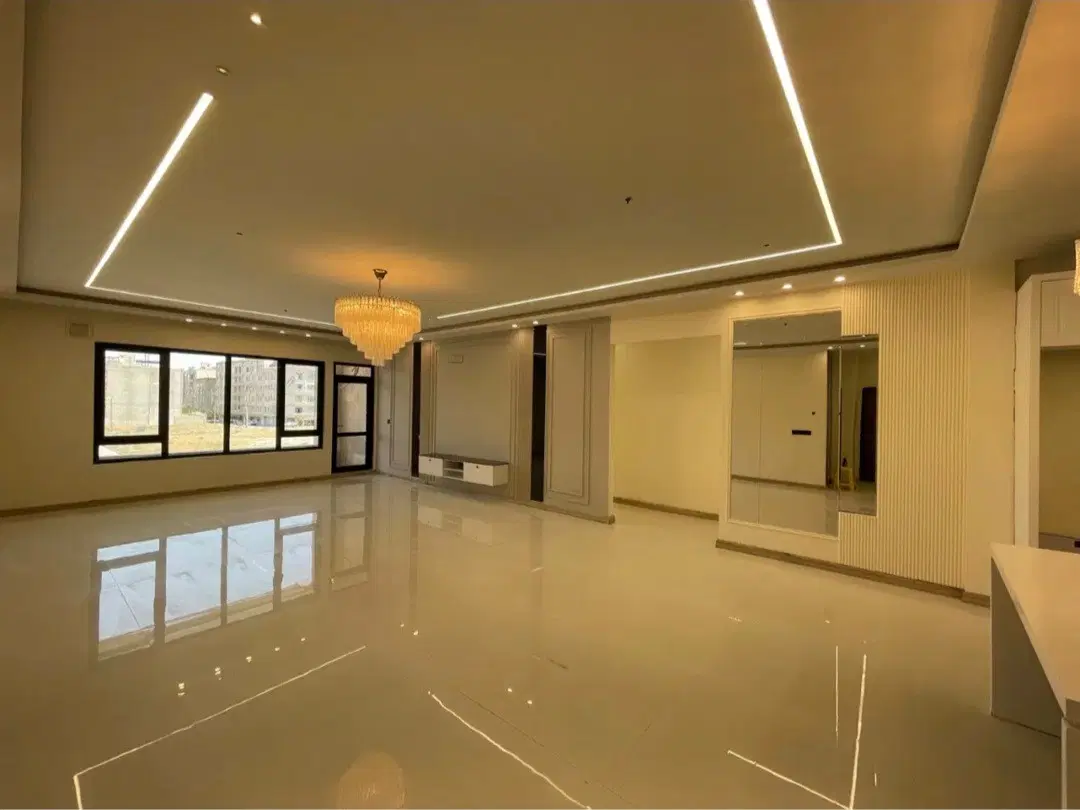 ۱۷۰ متری ، لاکچری ، فول امکانات