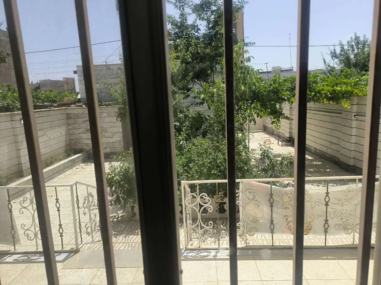 فروش خانه ویلایی ۳۰۰متری