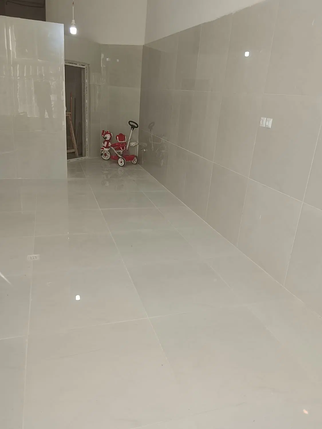 مقازه به اجاره داده میشود