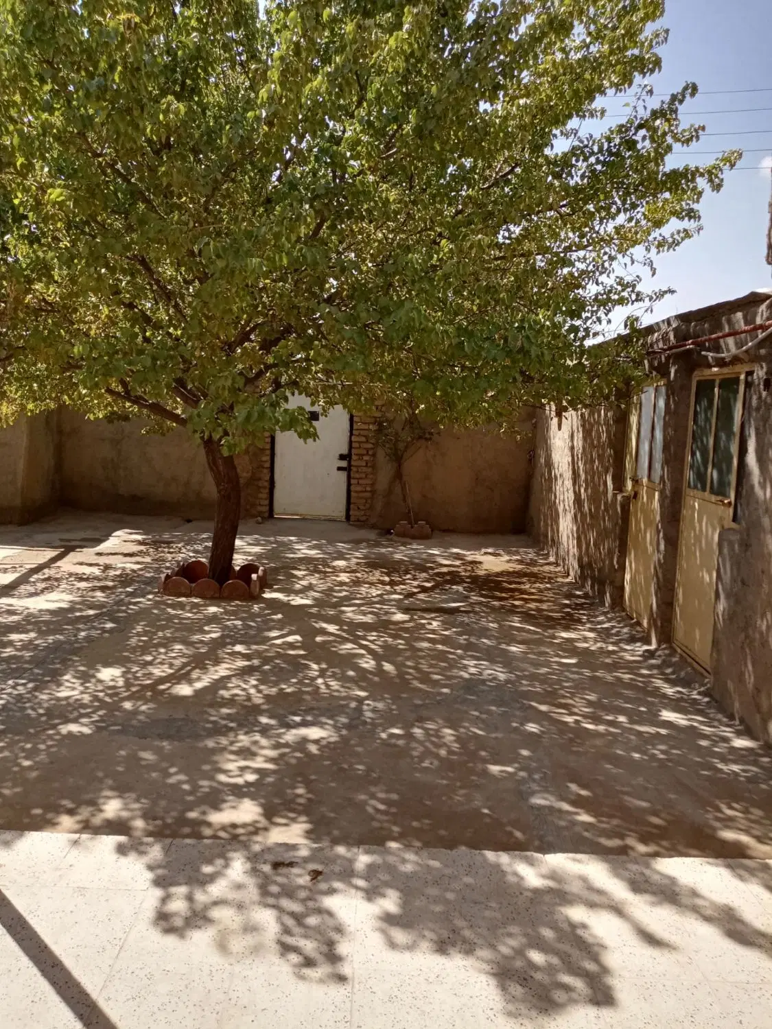 منزل ویلایی .زمین فروشی