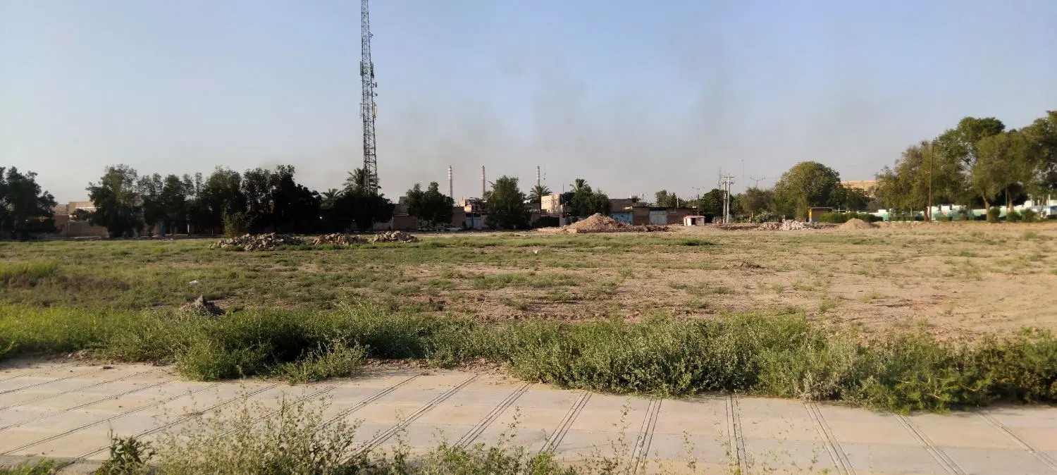 زمین به مساحت ۱۰۰ متر