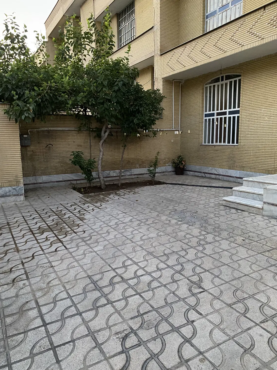 رهن کامل منزل ویلایی دو طبقه