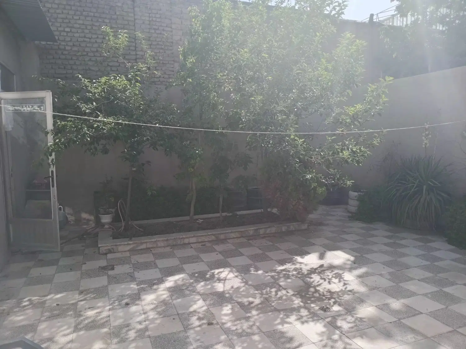 ویلایی ۲۰۰ متری نزدیک بلوار وحدت و حرم