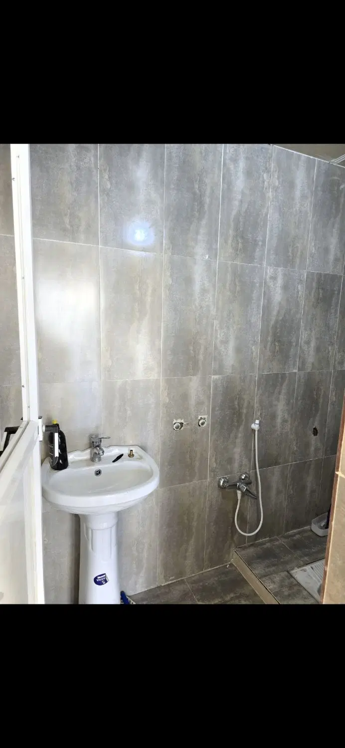 مغازه تجاری خیابان گلشن