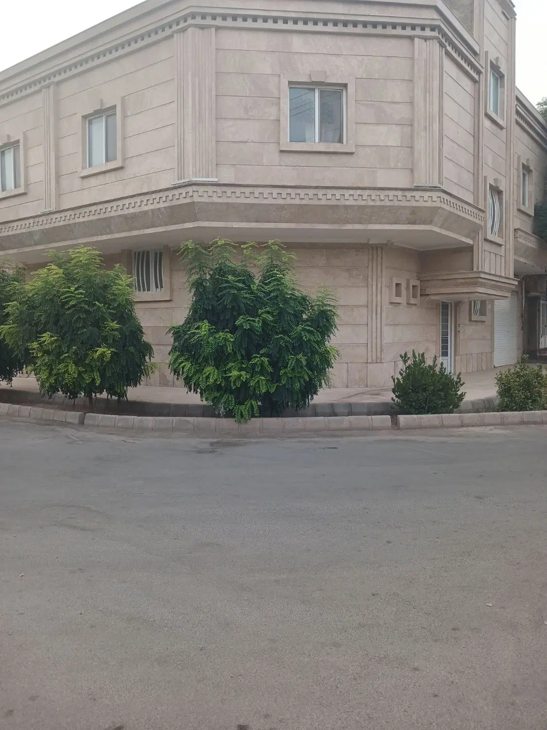منزل مسکونی تجاری
